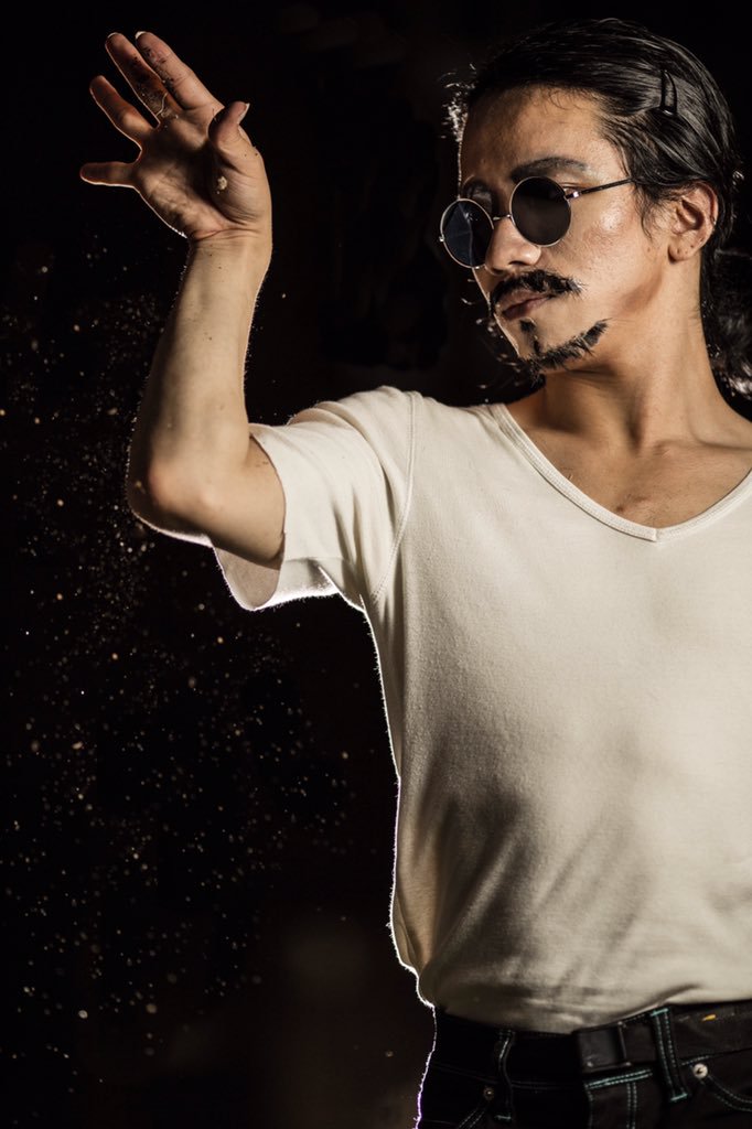 塩振りおじさん（Salt Bae）ヌスレット・ギョクチェの直筆サイン入りTシャツ - トップス